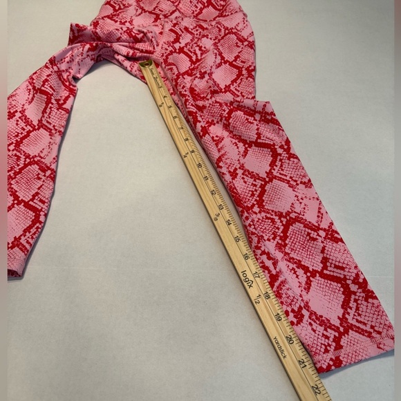 Fabletics Define PowerHold® High-Waisted Capri in Persimmon Python Size XXS - Picture 8 of 12